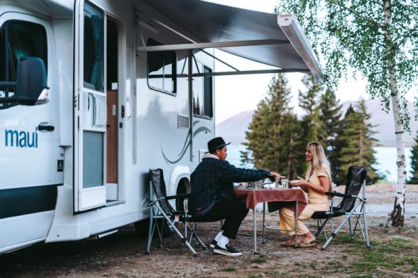 CamperMauiNeuseelandRiver breakfast