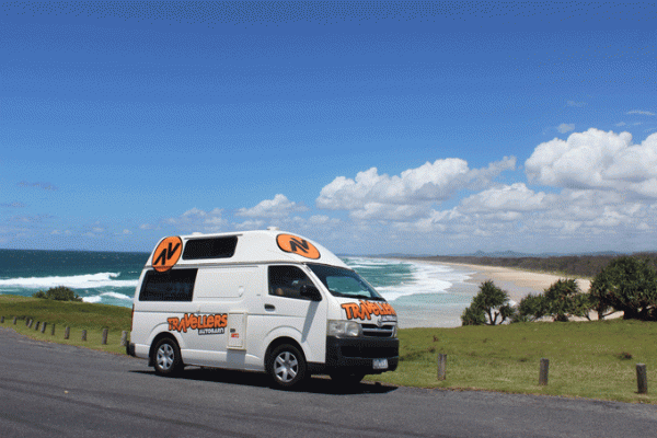 CamperTravellersAutobarnAustralienHitop Aussen3