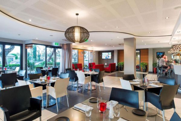 HotelAustralienWAKalgoorlieRydges Kalgoorlie Resort and Spa dining area