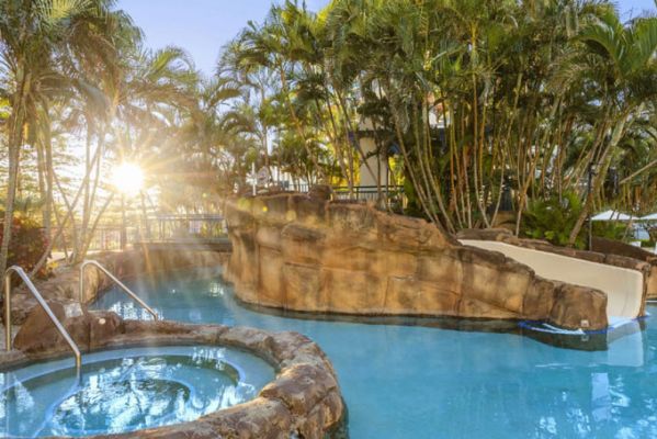 HotelAustralien QLDGold CoastOaks Gold Coast Calypso Plaza Suites Pool