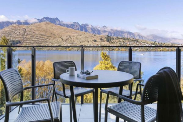 HotelNeuseelandQueenstownQueenstownOaks Queenstown Shores Resort Balkon