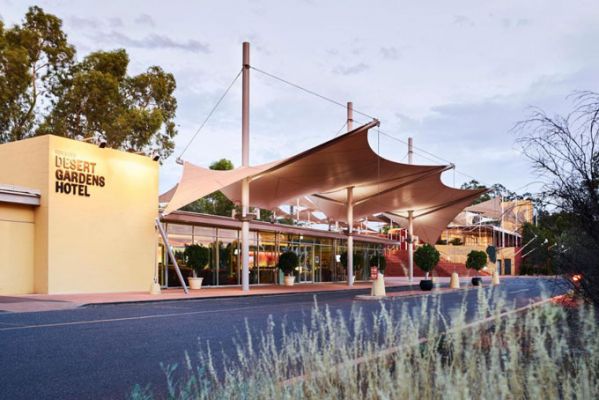 HoteLAustralienNTVoyages Desert Gardens Hotel von aussen