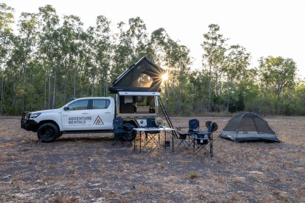 FahrzeugeAdventure RentalsToyota Hilux 4WD Camper 1RTTCamp Set up Family Phot